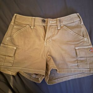 Dickies Tan Cargo Shorts with Sturdy Construction
